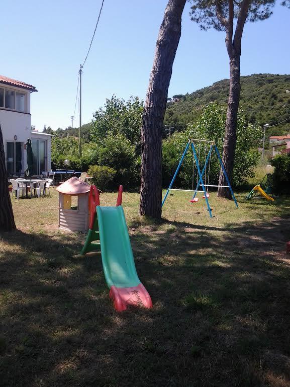 Hotel Rustichello Marina di Campo Buitenkant foto